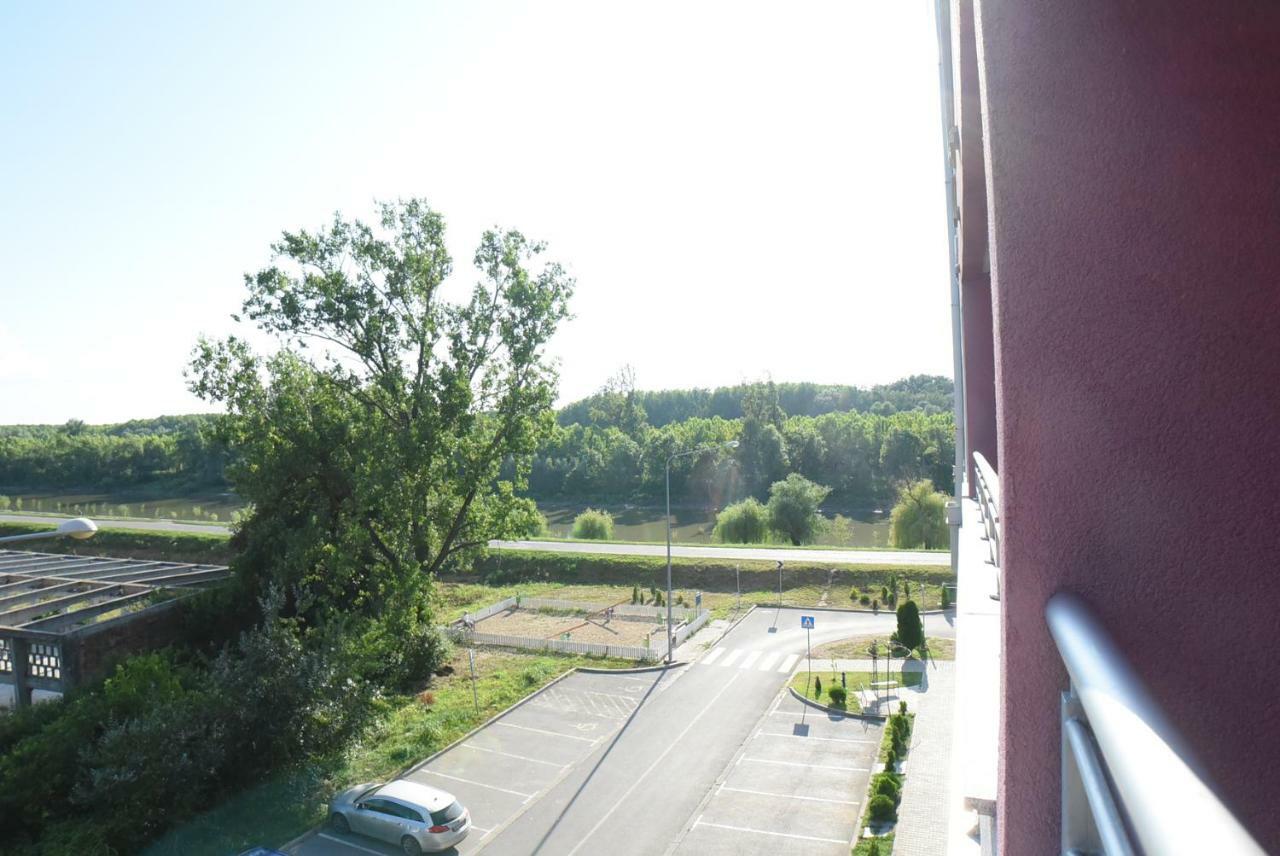 Tamis Kapija Apartment Pancevo Luaran gambar